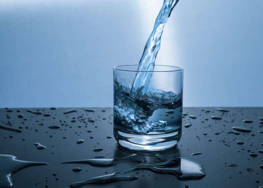 EAU L'importance de l eau : micro-courants, ondes scalaires et fréquences de resonance avec Healy